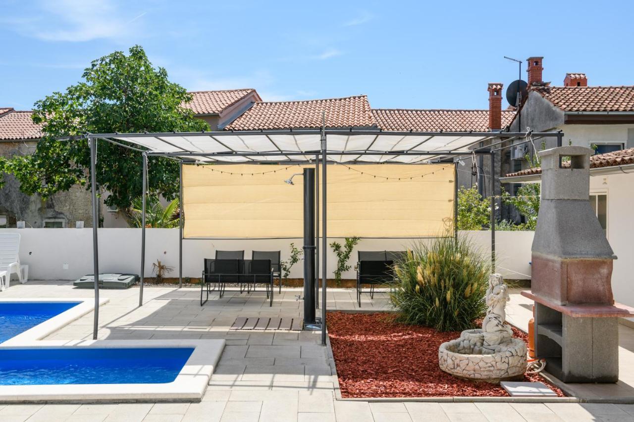 Summer House Nina Apartment Pavicini Exterior photo