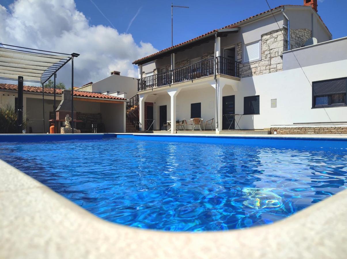 Summer House Nina Apartment Pavicini Exterior photo